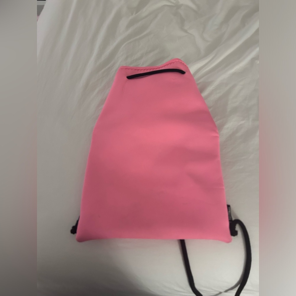 TRIANGL neoprene drawstring bag